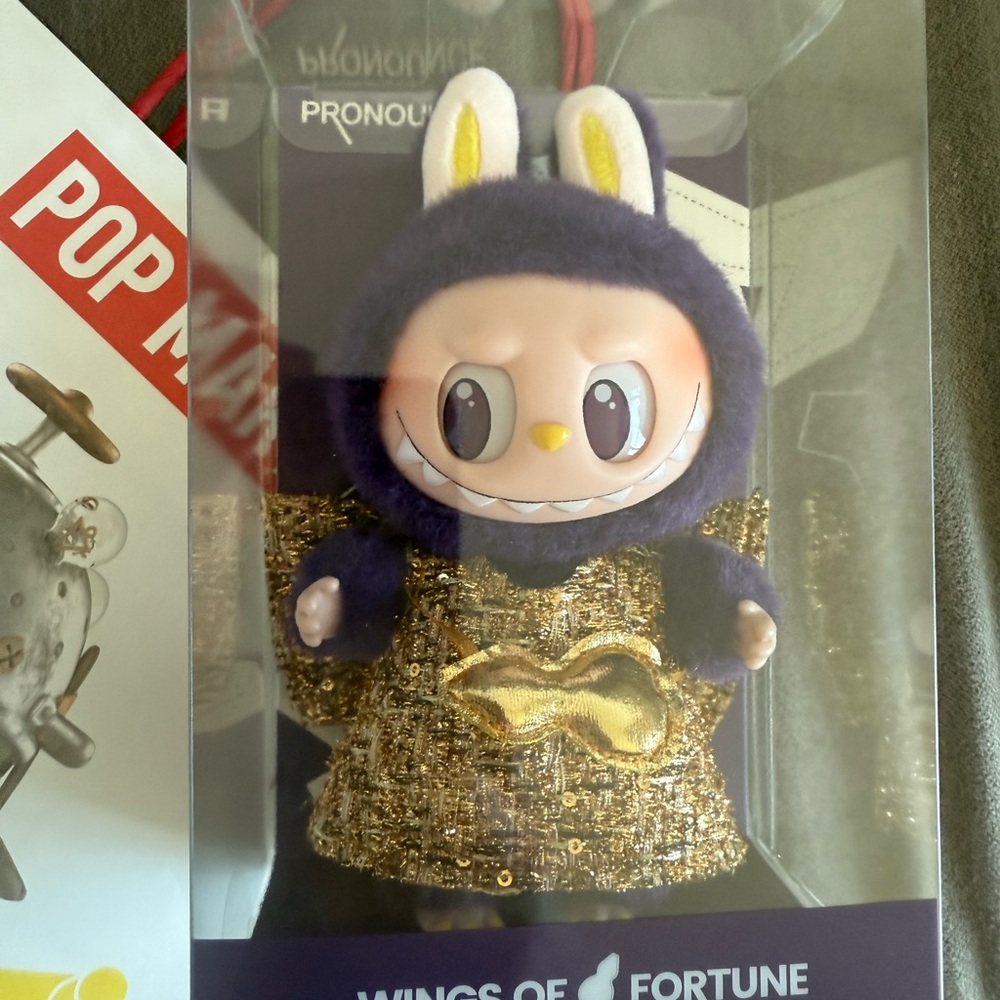 LABUBU × PRONOUNCE - WINGS OF FORTUNE Vinyl Plush Hanging Card - Picture 6 of 11